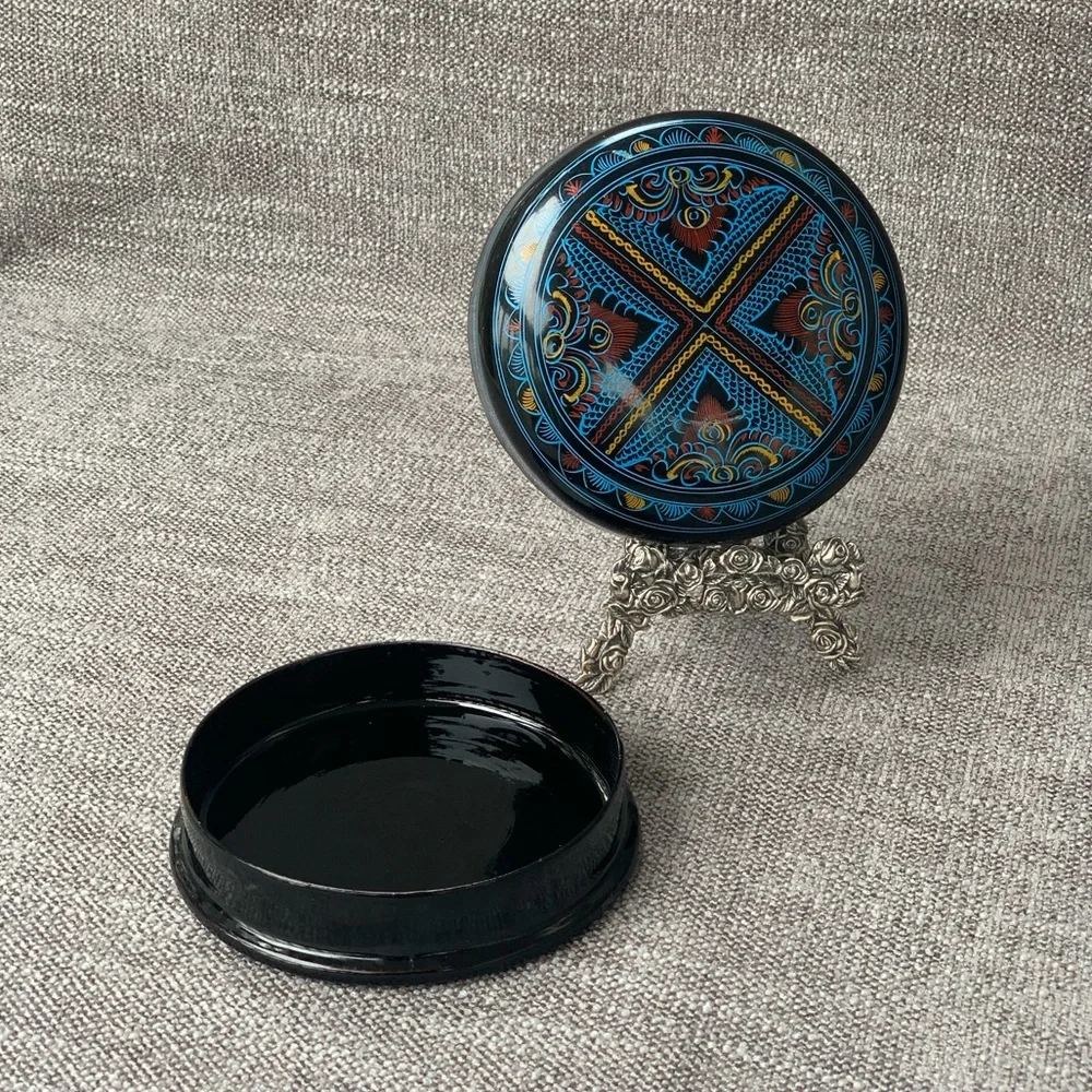 Vtg Paisley Circle Trinket Box Lacquer Kashmir Hand Painted Paper Mache Myanmar